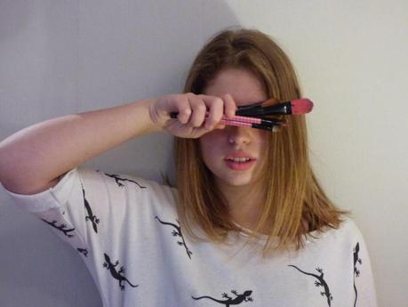 Hoy toca: Limpiar nuestras brochas!! Hoy toca: Limpiar nuestras brochas!!