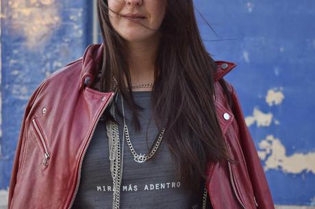 Mira más adentro Mira más adentro