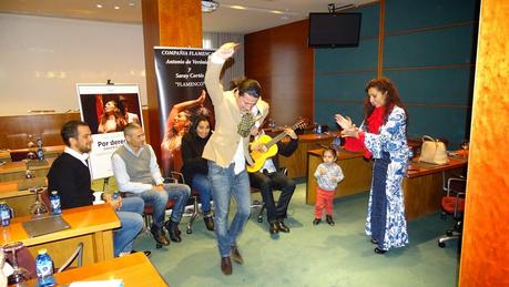 Llega a Málaga Por derecho, un espectáculo pionero que aúna la alta costura y el flamenco Llega a Málaga Por derecho, un espectáculo pionero que aúna la alta costura y el flamenco