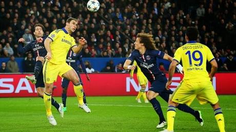 Courtois salva un empate para el Chelsea en París (1-1)