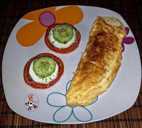 TORTILLA FRANCESA CON JAMÓN COCIDO TORTILLA FRANCESA CON JAMÓN COCIDO