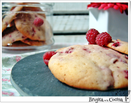 Galletas de frambuesa y chocolate blanco Galletas de frambuesa y chocolate blanco