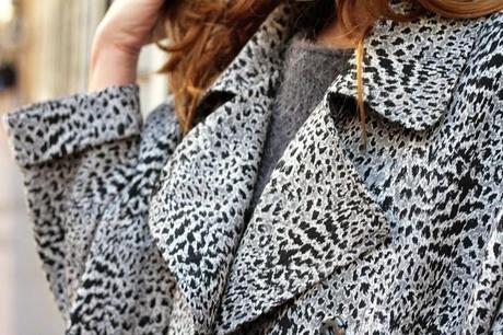 TRENCH ANIMAL PRINT & BOYFRIEND JEANS