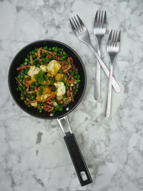 Guisantes con bacon y huevo Guisantes con bacon y huevo