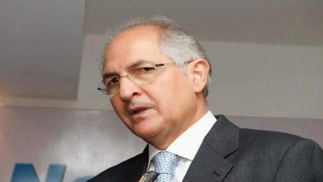 Meten preso al alcade de Caracas, Antonio Ledezma.