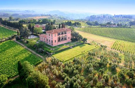 Villa Machiavelli entre las viñas de la Toscana italiana - Foto: TripAdvisor Vacation Rentals