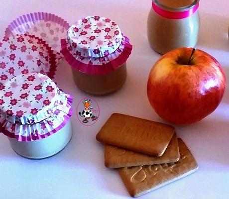 COMPOTA DE MANZANA Y GALLETAS COMPOTA DE MANZANA Y GALLETAS