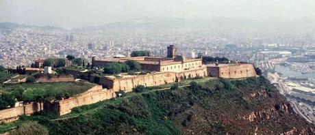 Fuente: http://historia.egv.es/montjuic/castillo/img/montjuic4.jpg Montjuïc 1641. La chapuza militar española y las escalas que nadie trajo