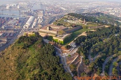 Fuente: http://www.bcnprojecta.com/wp-content/uploads/ordenacion-urbanistica-gestion-infraestructuras-radiocomunicaciones-castillo-de-montjuic.jpg Montjuïc 1641. La chapuza militar española y las escalas que nadie trajo