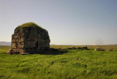 Ermita visigoda del Santo, junto a Valdesalor