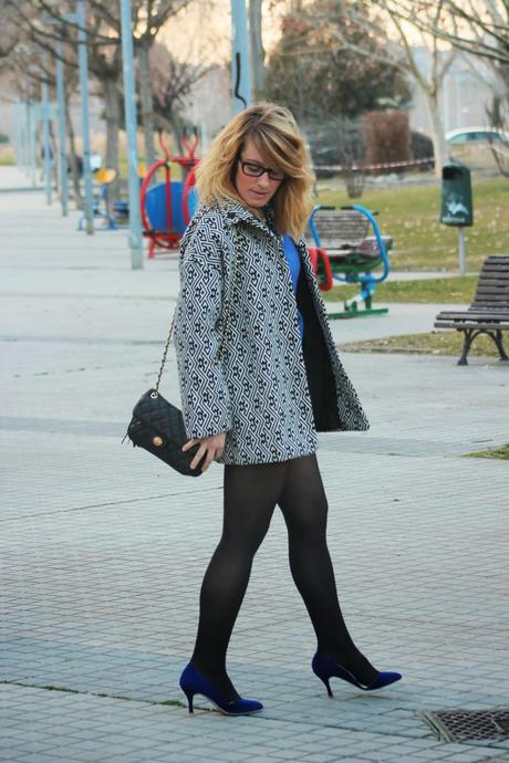 Friday: Klein - Black - White Friday: Klein - Black - White