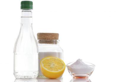 Remedio natural contra la afonía gargaras-limon-bicarbonato