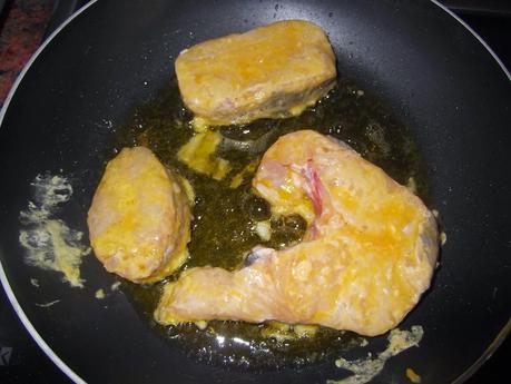 MERLUZA CON SALSA DE PIQUILLOS MERLUZA CON SALSA DE PIQUILLOS