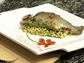 TRUCHA RELLENA CON CREMA DE AJO TRUCHA RELLENA CON CREMA DE AJO