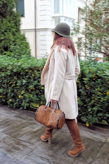 MIS LOOKS - CAMEL Y GRIS MIS LOOKS - CAMEL Y GRIS