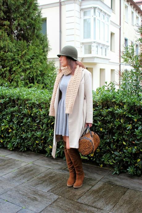 MIS LOOKS - CAMEL Y GRIS MIS LOOKS - CAMEL Y GRIS