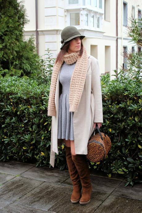 MIS LOOKS - CAMEL Y GRIS MIS LOOKS - CAMEL Y GRIS
