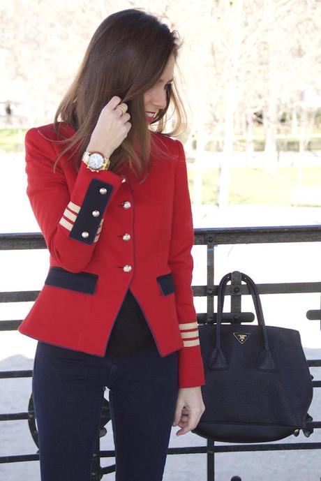 Working girl in red IMG_2625