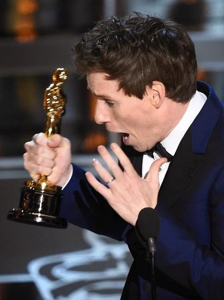 eddie redmayne, oscars 2015, la teoria del todo, stephen hawking, el zorro con gafas