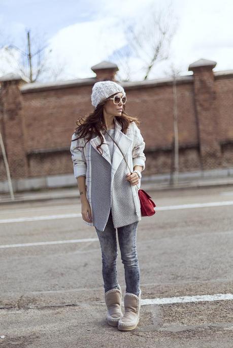 street style barbara crespo white beanie mou boots hakei bag fashion blogger outfit blog de moda