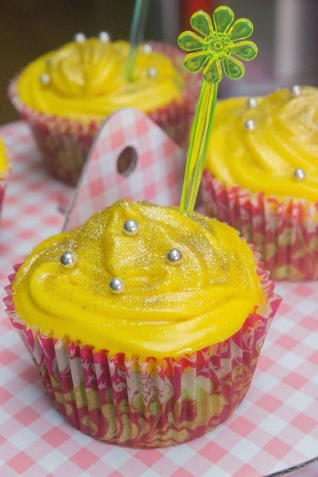 Cupcakes campanilla de pera, nutella y limón Cupcakes campanilla de pera, nutella y limón