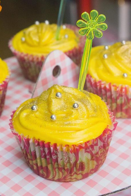 Cupcakes campanilla de pera, nutella y limón Cupcakes campanilla de pera, nutella y limón