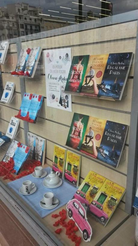 Escaparate en Librería Soriano de Valencia Escaparate en Librería Soriano de Valencia