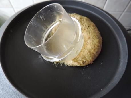 Pan integral de calabaza, bebida de soja y semillas de lino, amapola y sésamo. Pan integral de calabaza, bebida de soja y semillas de lino, amapola y sésamo.