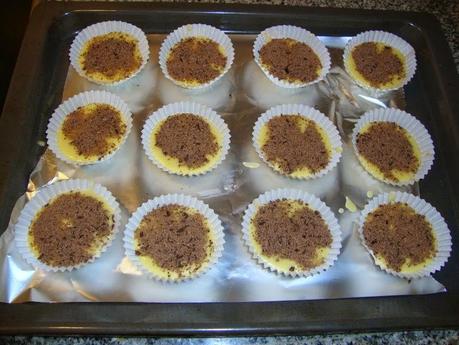 MAGDALENAS RELLENAS DE CHOCOLATE MAGDALENAS RELLENAS DE CHOCOLATE