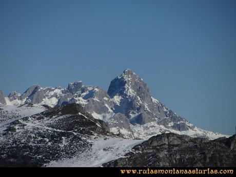 Ruta Tarna, Pico Mosquito y Pareu: Vistas desde el pico Paréu de la Peña Santa