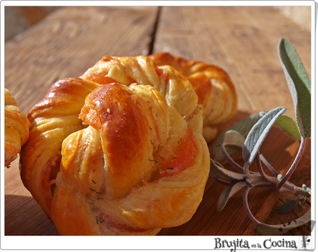 Bollitos nudo de queso y salmón