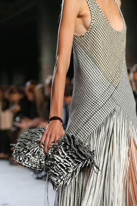 Spring outfits inspiration. Blanck and White. Spring outfits inspiration. Blanck and White.