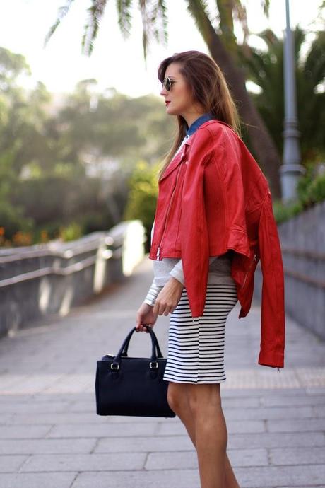 Stripes Pencil Skirt