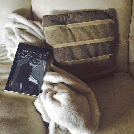 Café y un libro Café y un libro