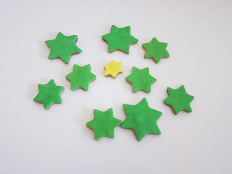 Árbol de Navidad de galletas con fondant IMG_0303