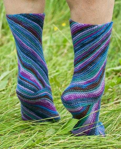 2290.- Calcetines diferentes 2290.- Calcetines diferentes