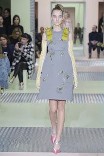 Prada se llena de color para el otoño Prada se llena de color para el otoño