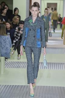 Prada se llena de color para el otoño Prada se llena de color para el otoño