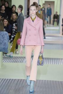 Prada se llena de color para el otoño Prada se llena de color para el otoño