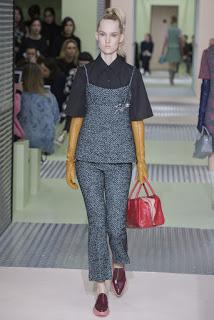 Prada se llena de color para el otoño Prada se llena de color para el otoño