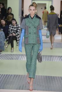 Prada se llena de color para el otoño Prada se llena de color para el otoño