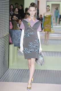 Prada se llena de color para el otoño Prada se llena de color para el otoño