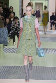 Prada se llena de color para el otoño Prada se llena de color para el otoño