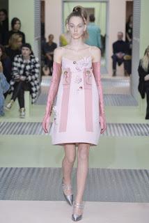 Prada se llena de color para el otoño Prada se llena de color para el otoño