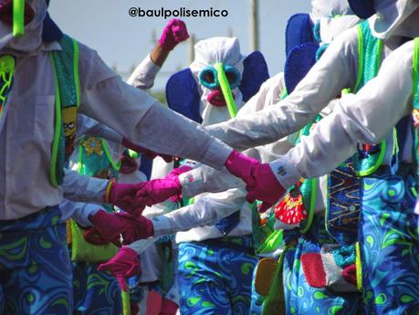 Si las manos hablaran... Si las manos hablaran...