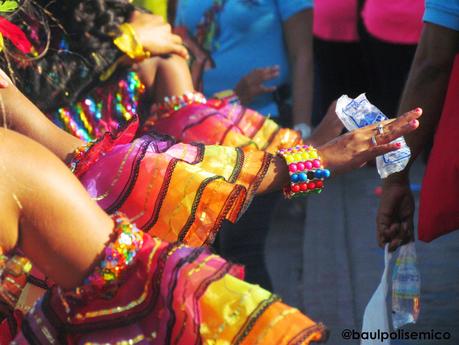 Si las manos hablaran... Si las manos hablaran...