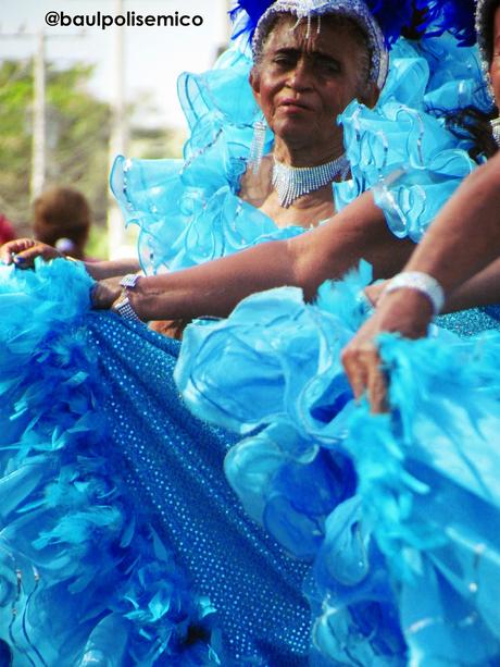 Si las manos hablaran... Si las manos hablaran...