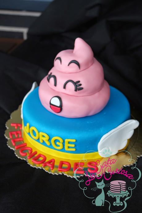 TARTA FONDANT CACA DE ARALE TARTA FONDANT CACA DE ARALE