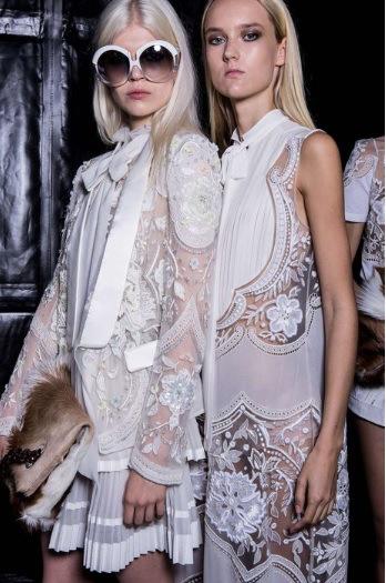 VUELVEN LOS AÑOS 70 ROBERTO CABALLI