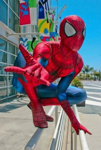 UNA MUESTRA DE COSPLAY ARÁCNIDO UNA MUESTRA DE COSPLAY ARÁCNIDO